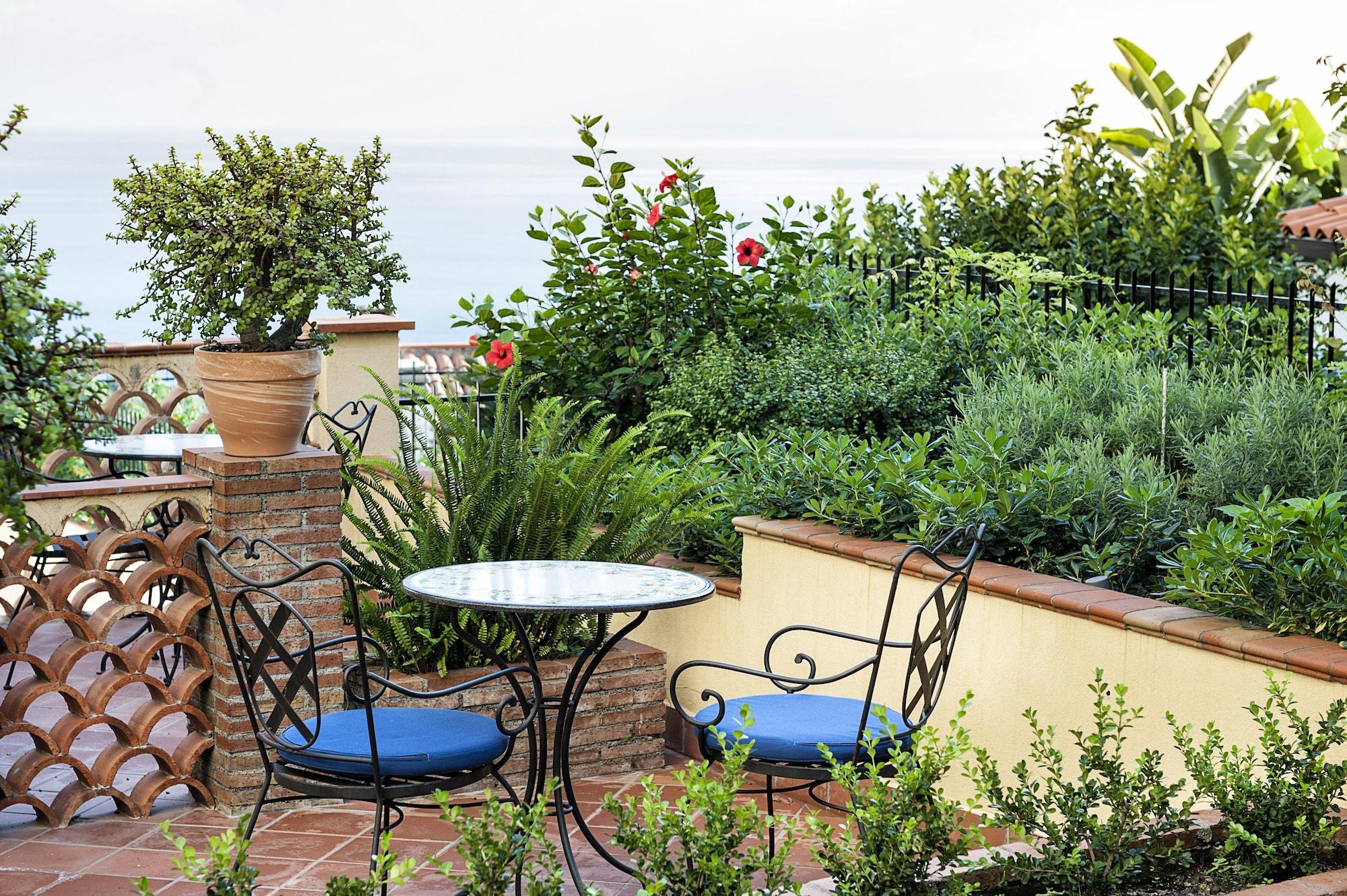 Hotel Sirius Taormina Bagian luar foto