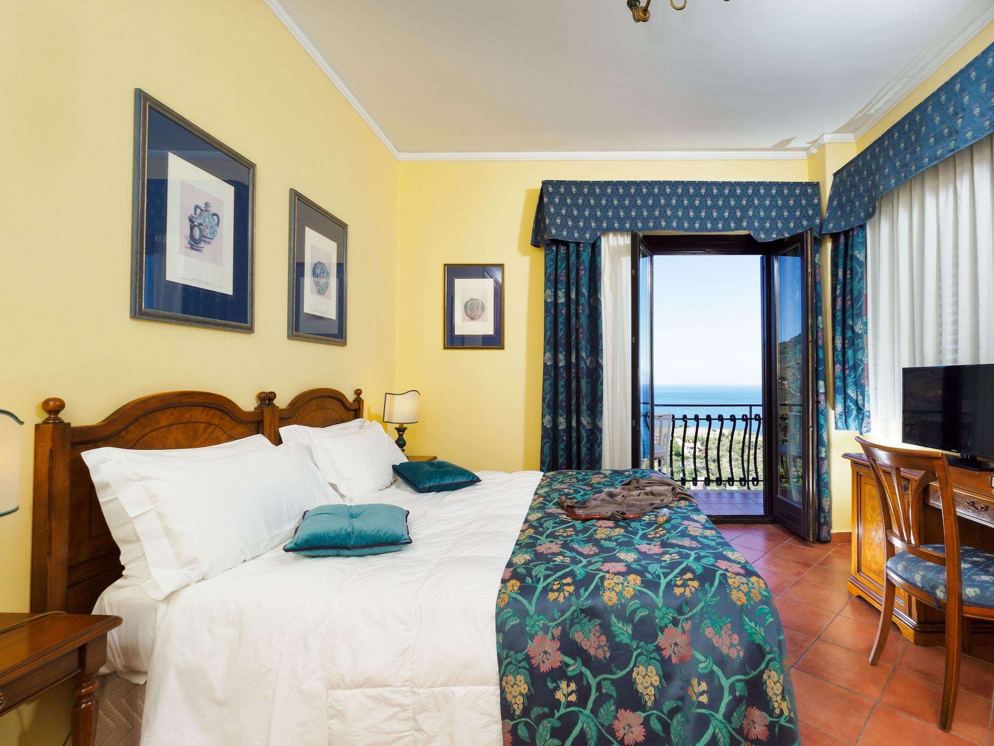 Hotel Sirius Taormina Bagian luar foto