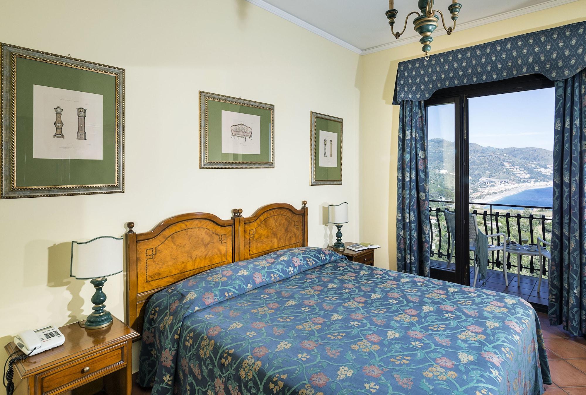 Hotel Sirius Taormina Bagian luar foto