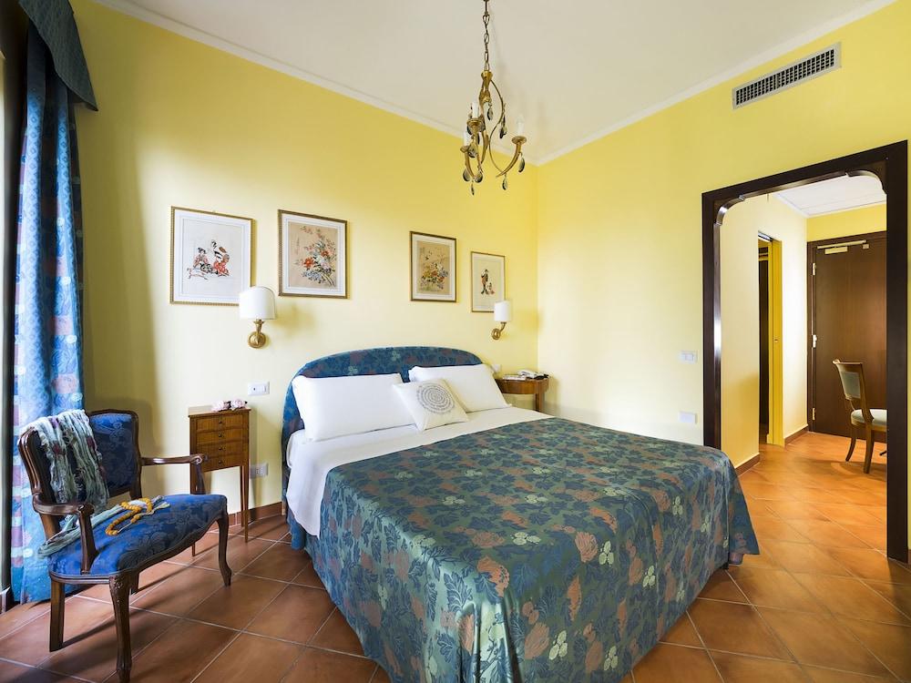 Hotel Sirius Taormina Bagian luar foto