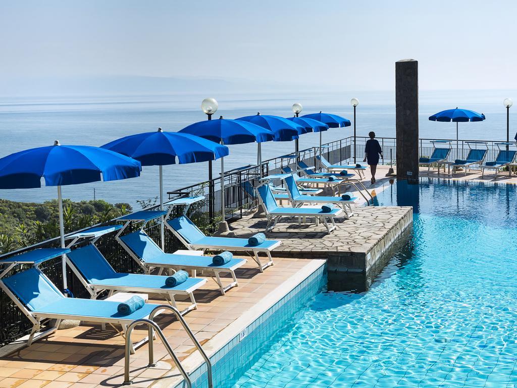 Hotel Sirius Taormina Bagian luar foto