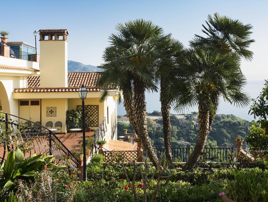 Hotel Sirius Taormina Bagian luar foto