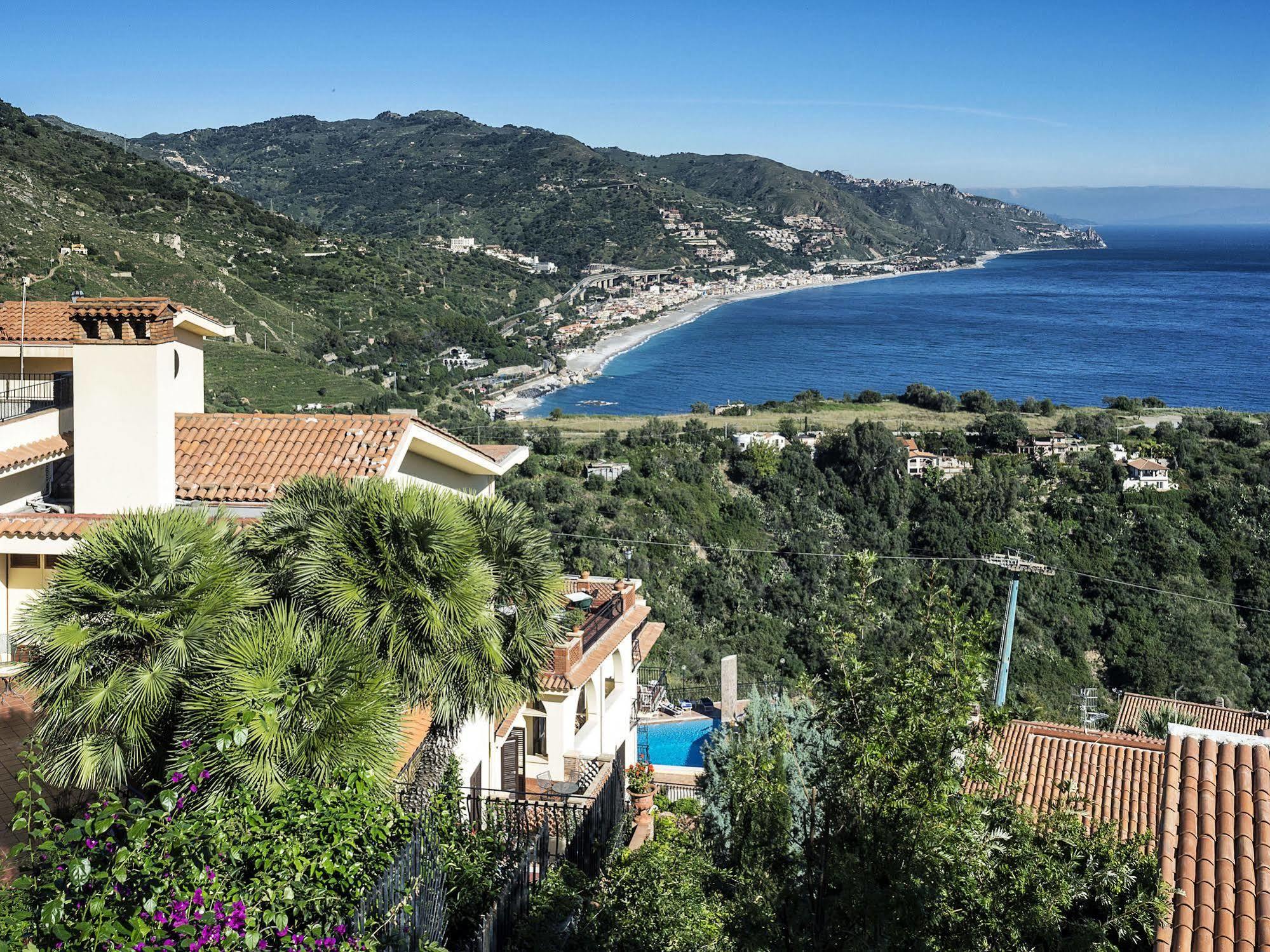 Hotel Sirius Taormina Bagian luar foto